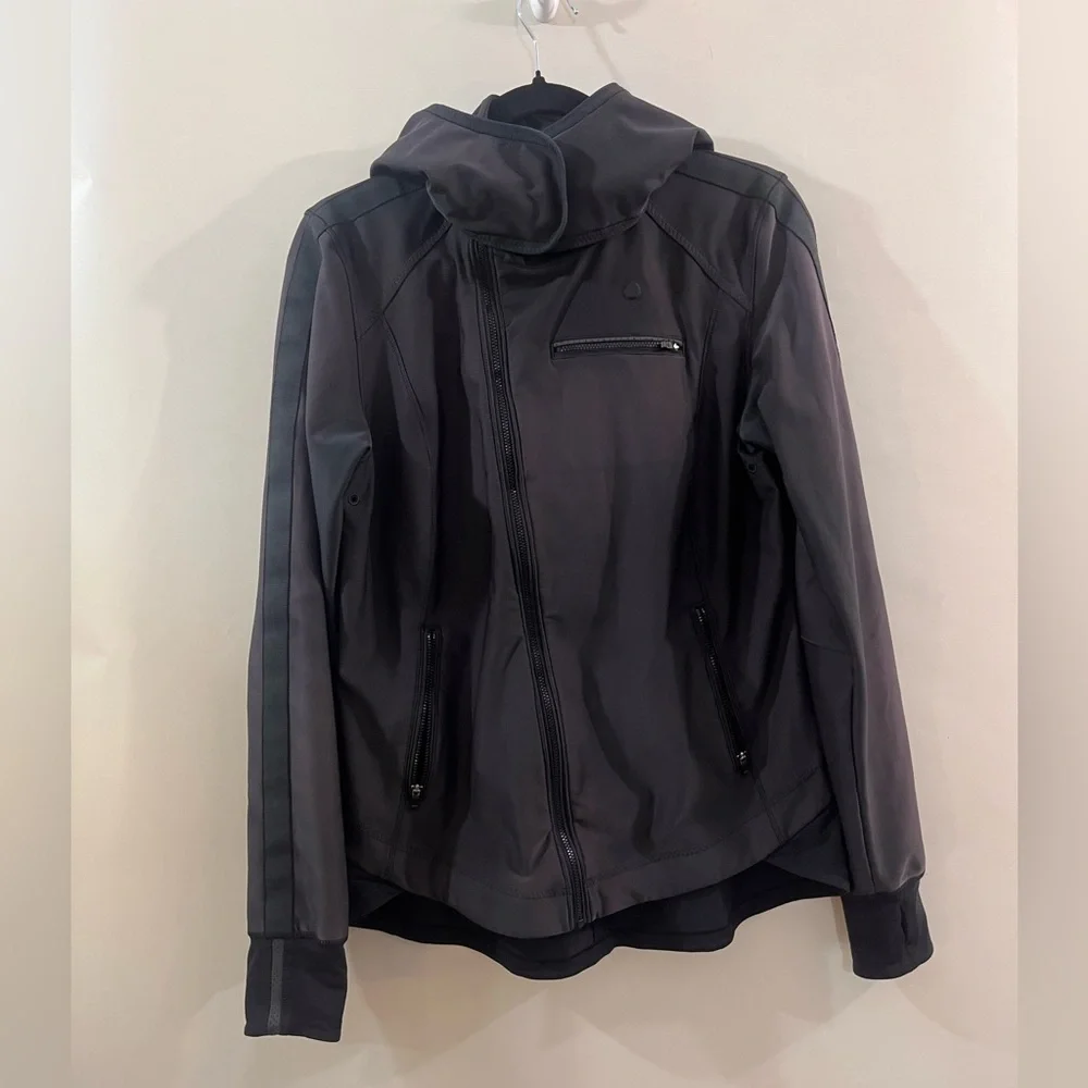 Lululemon Keep It Up Jacket size 10 - Picture 14 of 14